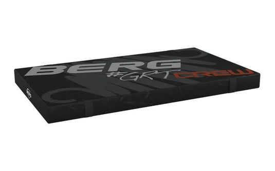 sports spotting mat in the colour black
