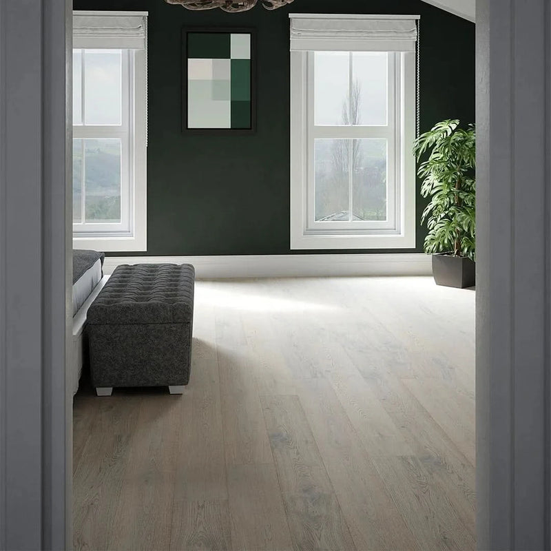 Завантажте зображення в засіб перегляду галереї, mountain glade rustic oak white flooring on display in a bedroom
