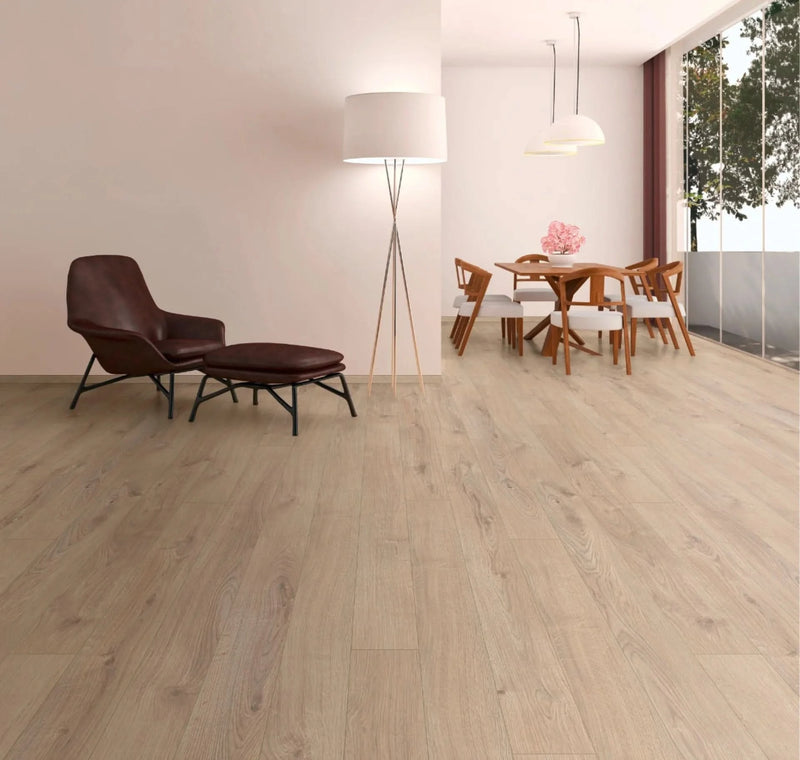 Завантажте зображення в засіб перегляду галереї, geneva oak laminate flooring on display in a living area