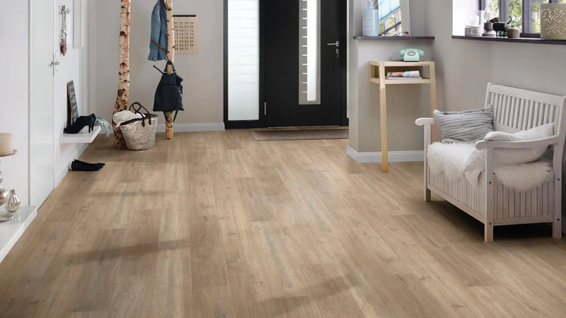 Завантажте зображення в засіб перегляду галереї, bermuda oak laminate flooring displayed in a home setting