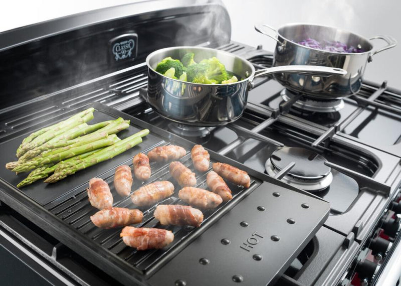 Załaduj obraz do przeglądarki galerii, Rangemaster Classic 90cm | Dual Fuel | Gloss Black & Chrome | 14150 | CL90DFPGBL/CM1