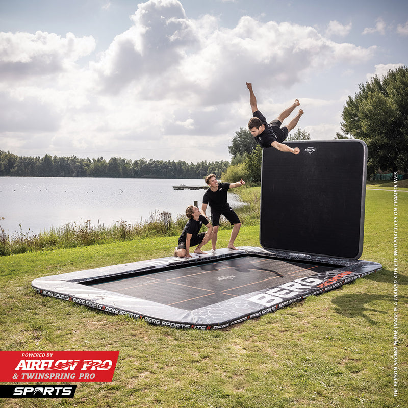 Load image into Gallery viewer, Berg Ultim Pro Bouncer FlatGround Trampoline & AeroWall 2x2 Black & Grey | 500CM/ 16FT | 32.51.45.30