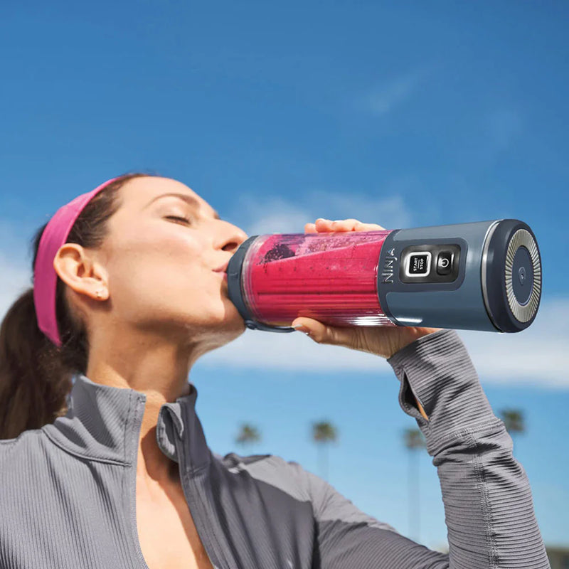 Załaduj obraz do przeglądarki galerii, Ninja Blast Cordless Portable Blender | Denim Blue | BC151UKNV