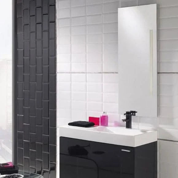 Load image into Gallery viewer, bissel tile in blanco, 10x20cm in the bathroom