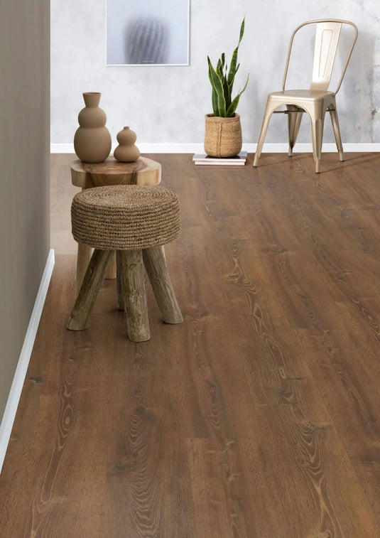 tobacco bayford oak laminate flooring displayed in a hallway