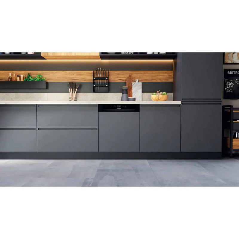 Load image into Gallery viewer, Hotpoint 60CM Built-In Standard Dishwasher | Black | H3BL626BUK