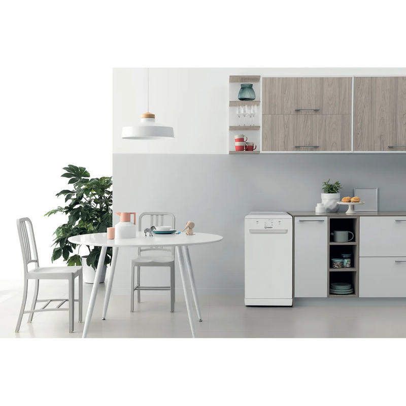 Załaduj obraz do przeglądarki galerii, Indesit Slimline Dishwasher | White | IN2FE10CS90WUK