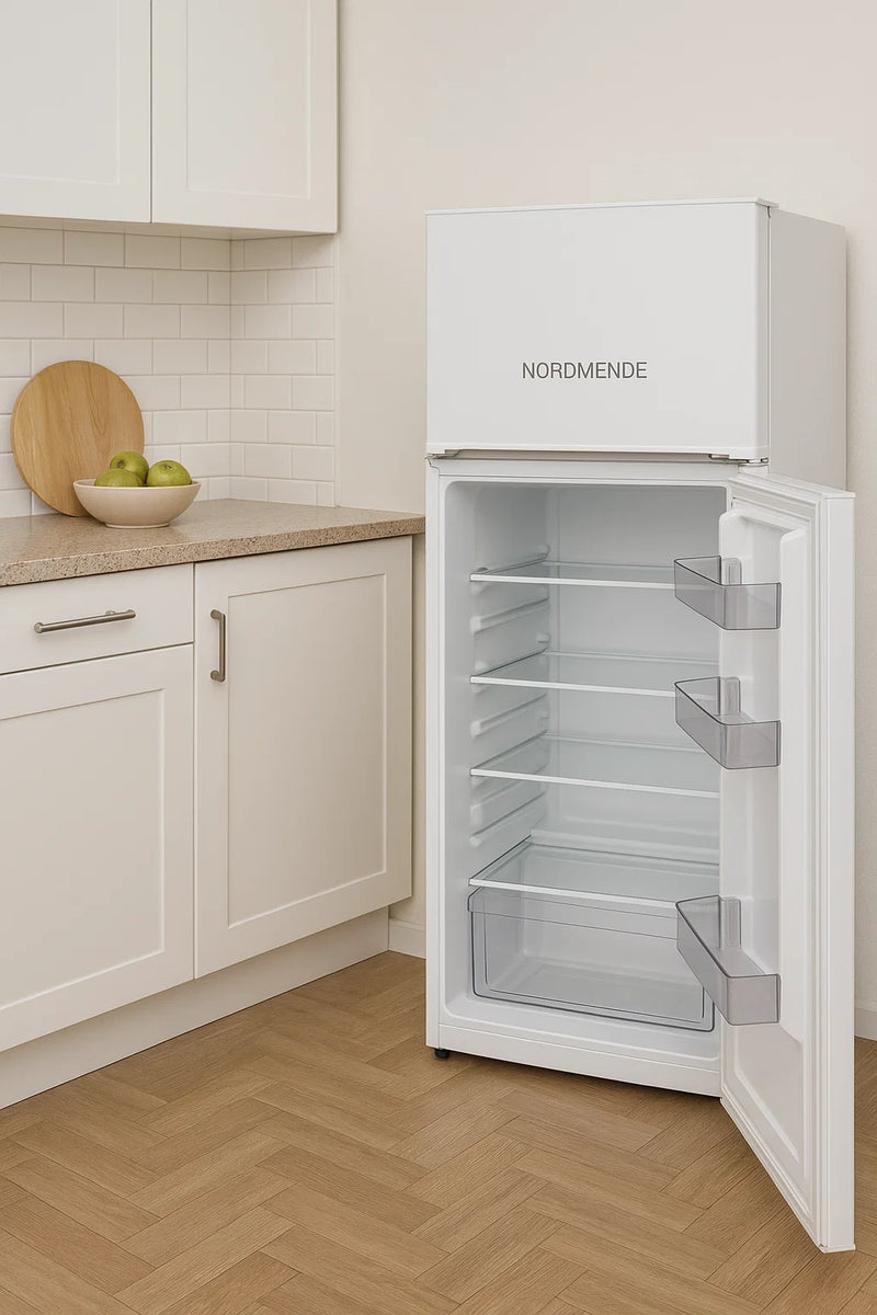 Załaduj obraz do przeglądarki galerii, Nordmende Freestanding Fridge Freezer | White | 144x54cm | RFF266WH