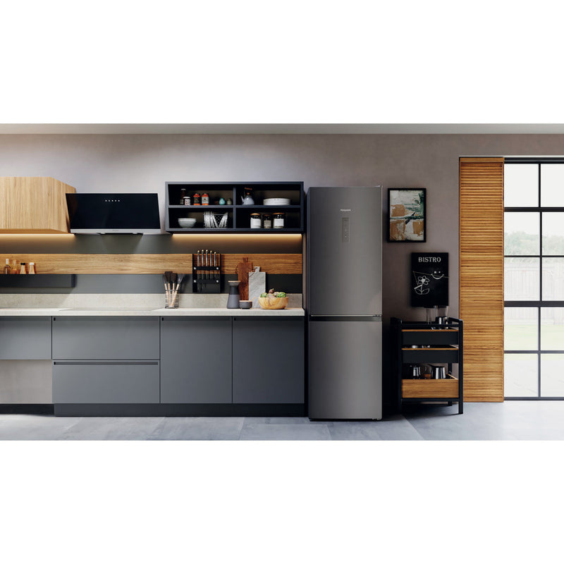 Load image into Gallery viewer, Hotpoint Fridge Freezer | 191.2x60cm | No Frost | Silver/Black | H5X82OSK