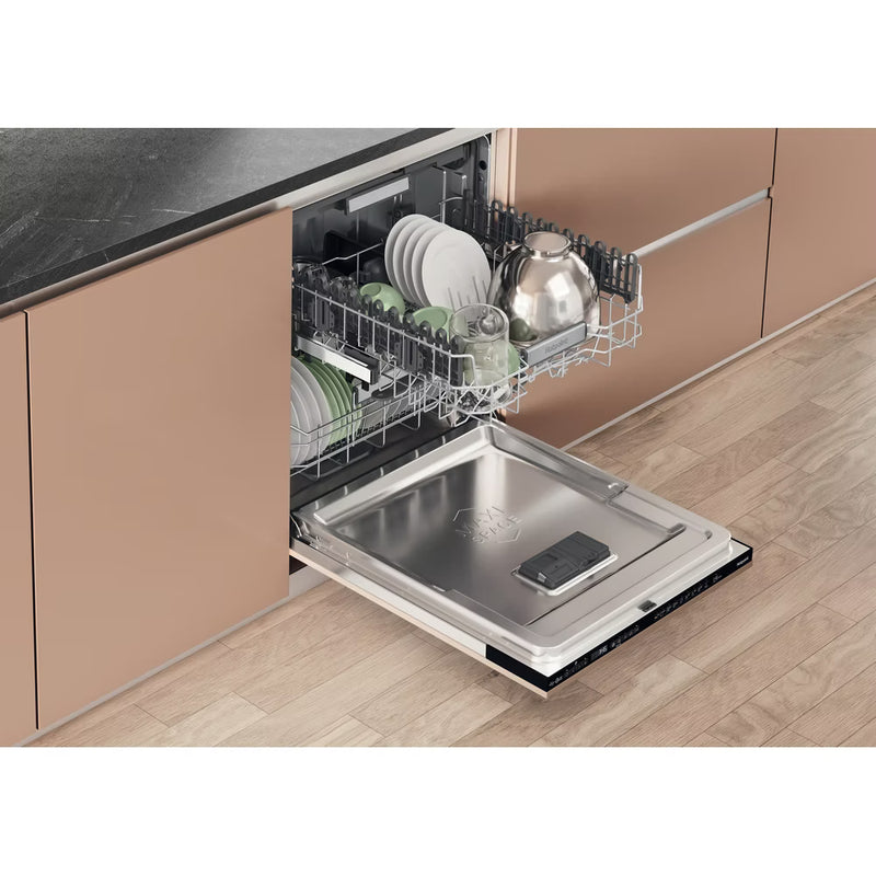 Load image into Gallery viewer, Hotpoint Built-In Dishwasher | 15 Place Settings | Maxi Space Tub | H7I HP42 L UK