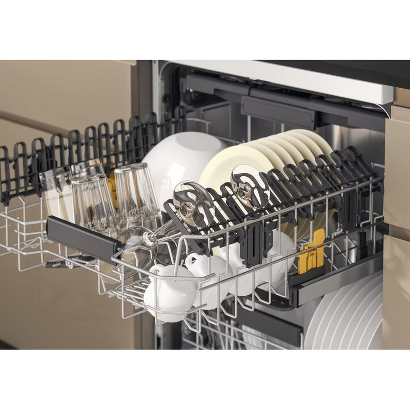 Load image into Gallery viewer, Whirlpool Full Size Maxispace Dishwasher | White | 15 Place Settings | D Rated | W7FHP33UK