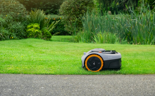 Segway Navimow i105E | Satelite Guided | AI Camera | 500M2 | i105E