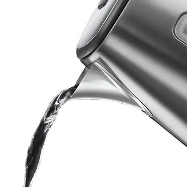 Завантажте зображення в засіб перегляду галереї, russell hobbs luna kettle in grey colour pouring