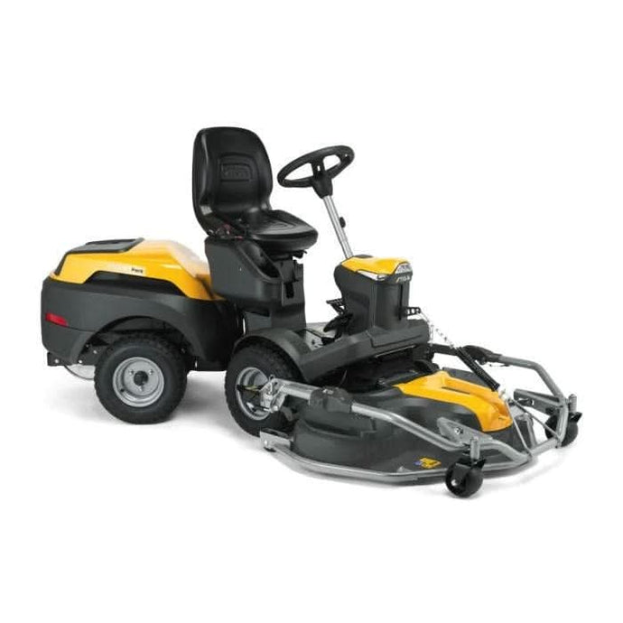 stiga park 700W hydrostatic 2Wd combi deck in black and yellow
