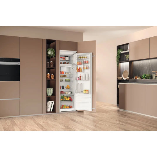 Hotpoint Tall Integrated Fridge with Ice Box | HTSD184011A1