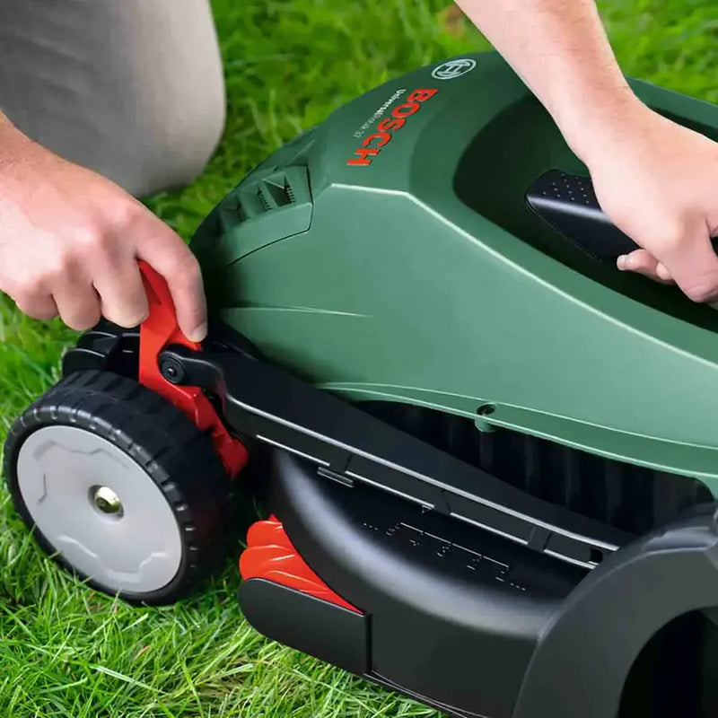 Załaduj obraz do przeglądarki galerii, Bosch Corded Lawnmower Universal Rotak | 37cm | 37-565 | 06008A6573
