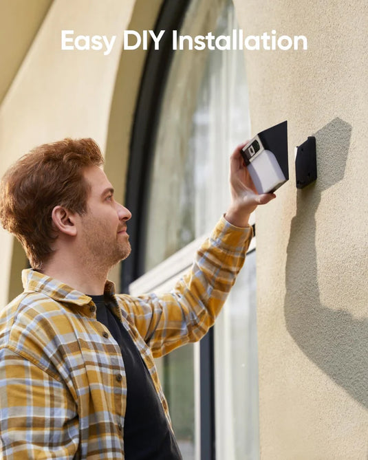 Eufy Solar Wall Light Cam S120 | T81A0311