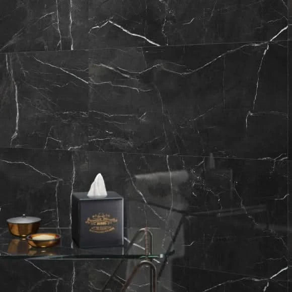 B&W star tile in black glossy, 30x90cm
