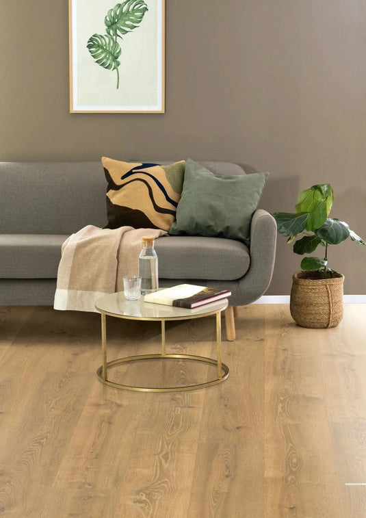 natural bayford oak laminate flooring displayed in a living area