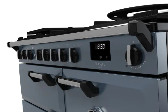 Załaduj obraz do przeglądarki galerii, Rangemaster Classic Deluxe 100 Dual Fuel Stone Blue with Chrome Trim | CLDL100DFPSTB/CM1
