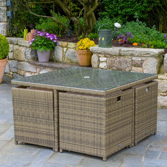 easily tuck away this 4 seater set
