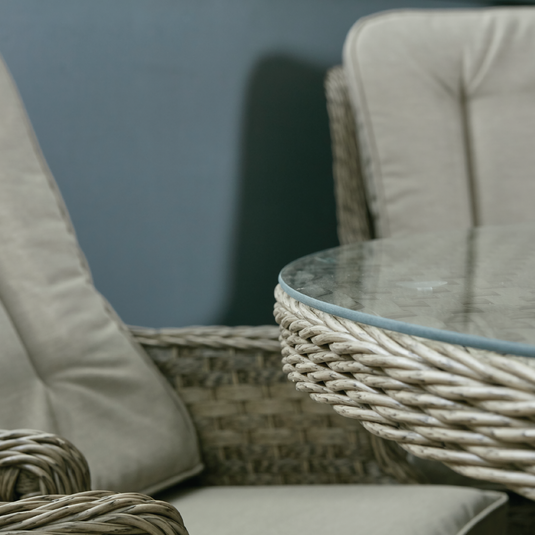 glass topped round table (135cm)