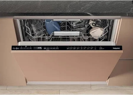 Hotpoint Hydroforce Integrated Full Size Dishwasher with Maxi Space Tub | 15 Place Settings | H8I HP42 L UK
